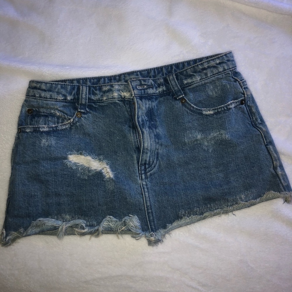 Free People cute to boot jean mini skirt - Picture 4 of 5